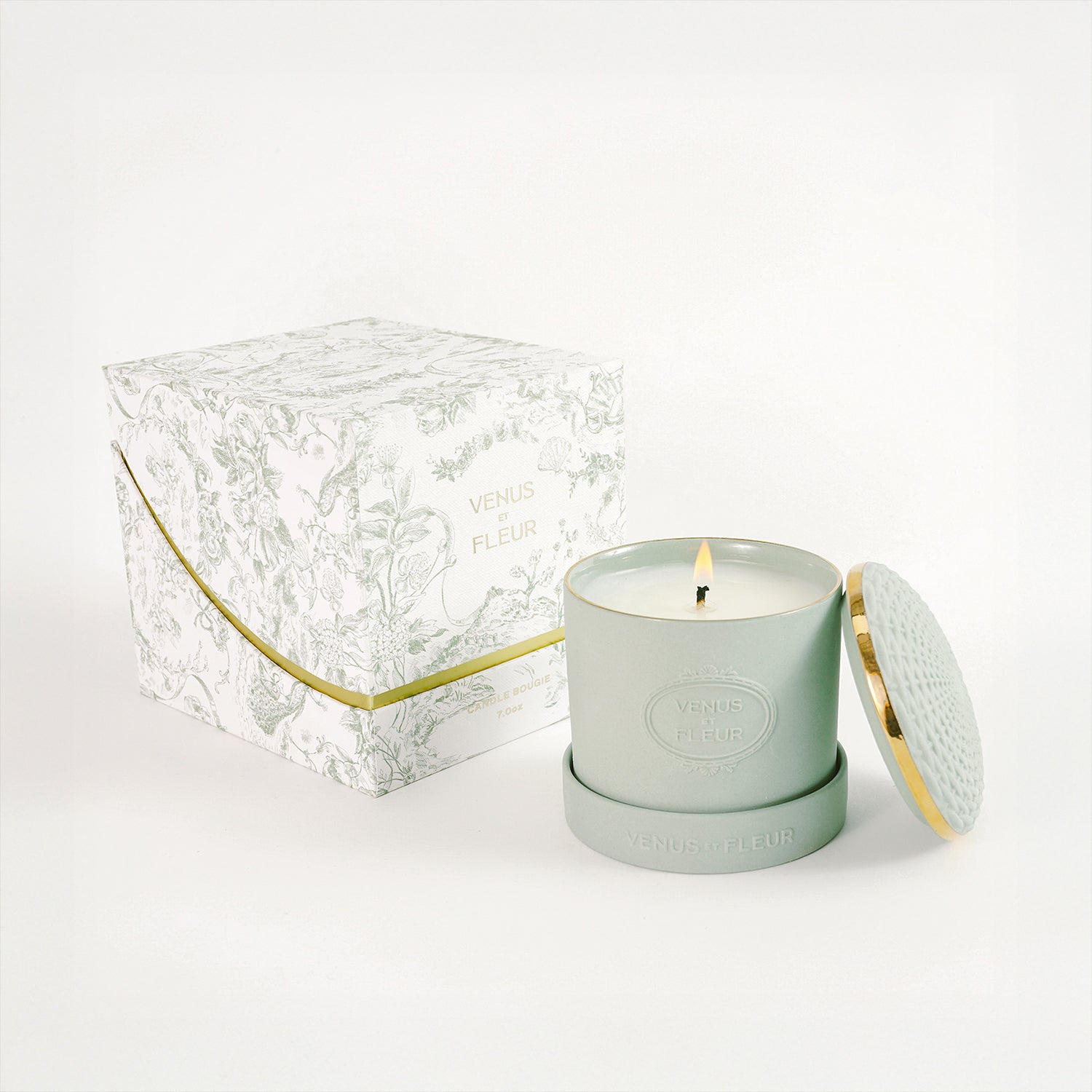 VENUS-ET-FLEUR-MOTHERS-DAY-2025-CANDLE-MACRO-3_2d05fc99-c5ff-4b16-b772-00fe88028fca.jpg